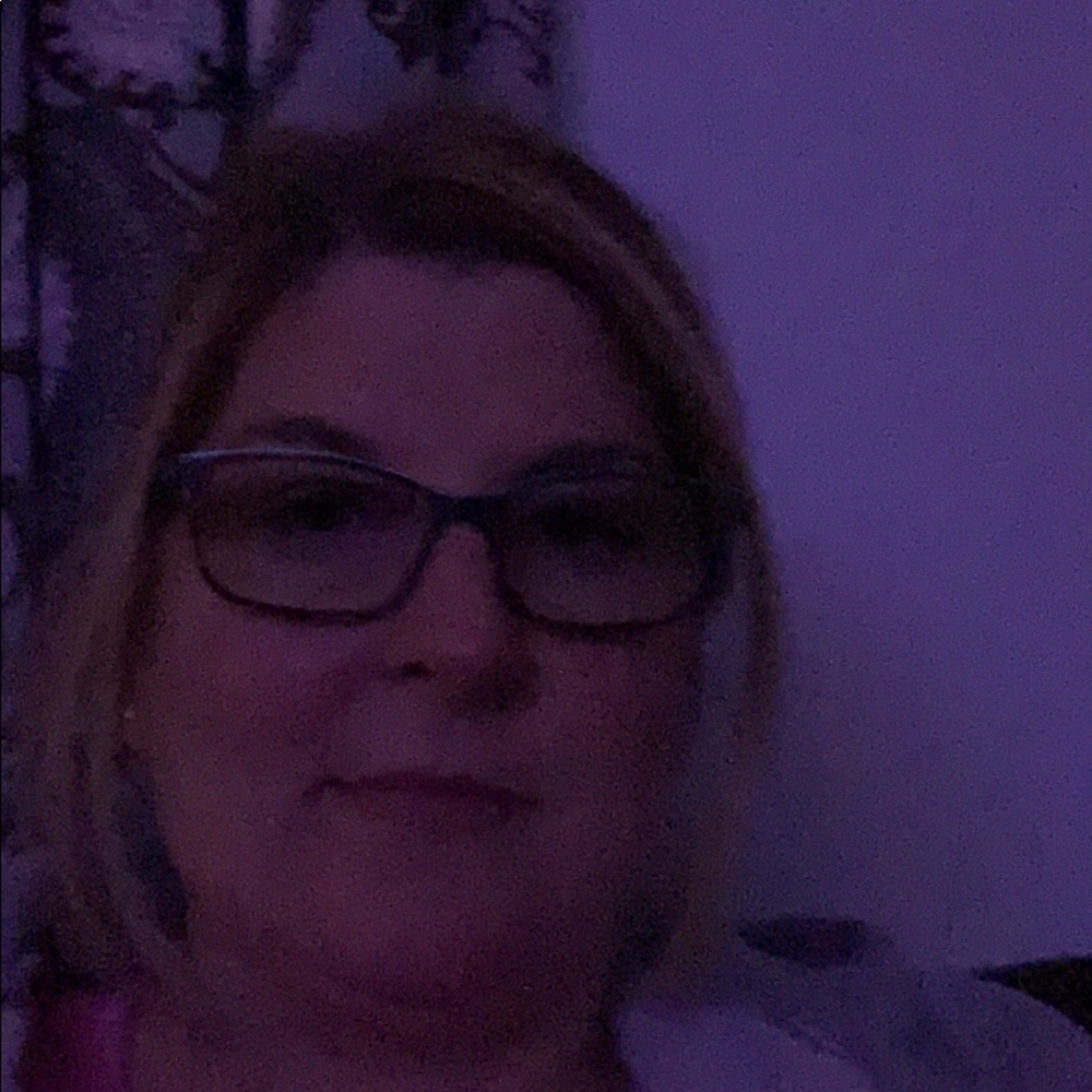 Meet your Posher, Lorraine